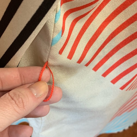 New York and Company- women’s lightweight tunic, size Lg. - Picture 5 of 10